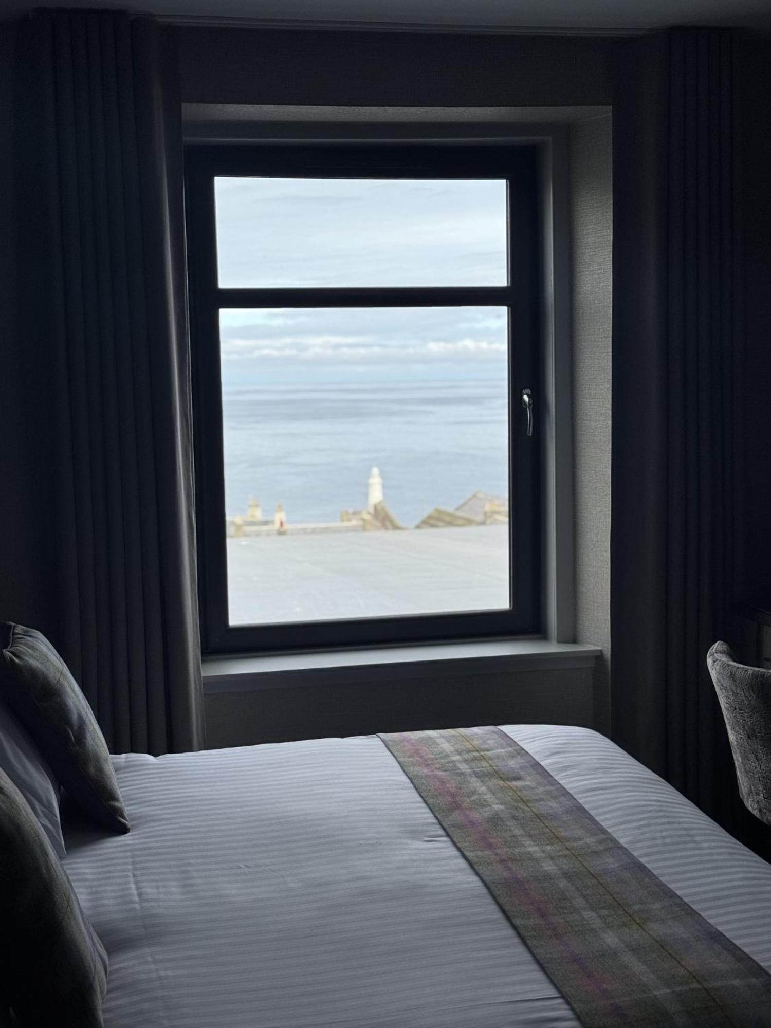The Knowes Hotel & Restaurant Macduff Camera foto